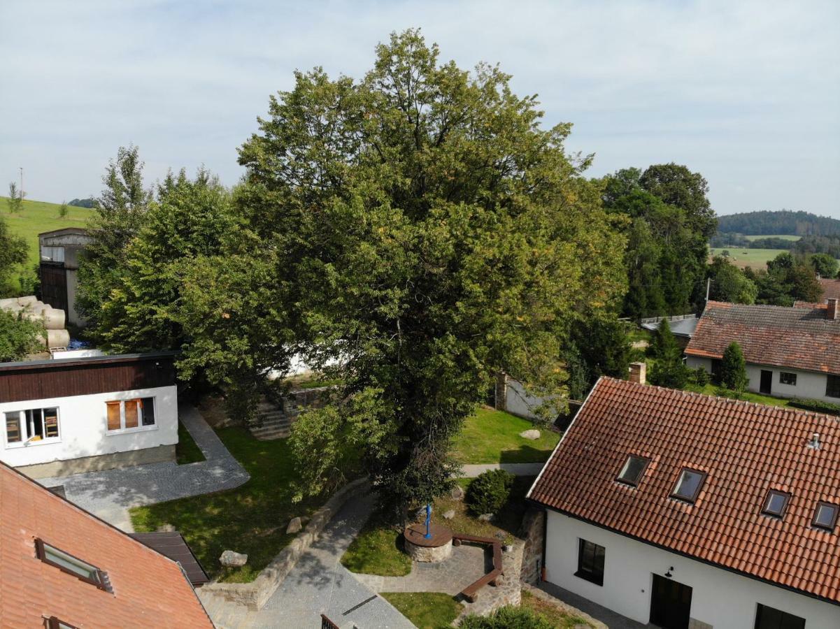Statek Cesky Dvur Hotel Postupice Luaran gambar